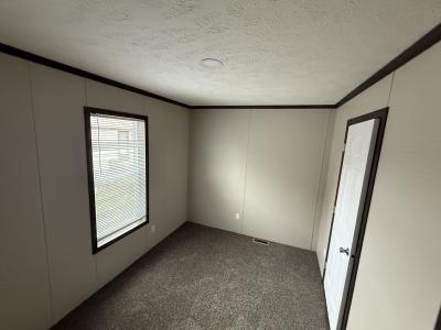 Mobile Home at 17109 Scarborough Macomb, MI 48044