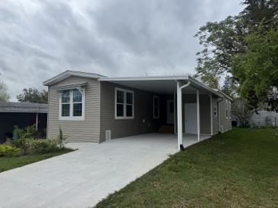 Photo 2 of 16 of home located at 21 Columbia Avenue Sorrento, FL 32776