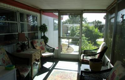 Photo 4 of 10 of home located at 1803 Amberwood Drive Riverview, FL 33578