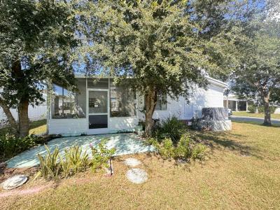 Photo 3 of 12 of home located at 928 SE Vito Dr Lot #521 Crystal River, FL 34429