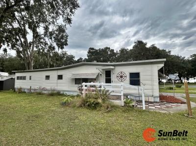 Photo 4 of 27 of home located at 12701 SE Sunset Harbor Road Lot 16 Weirsdale, FL 32195
