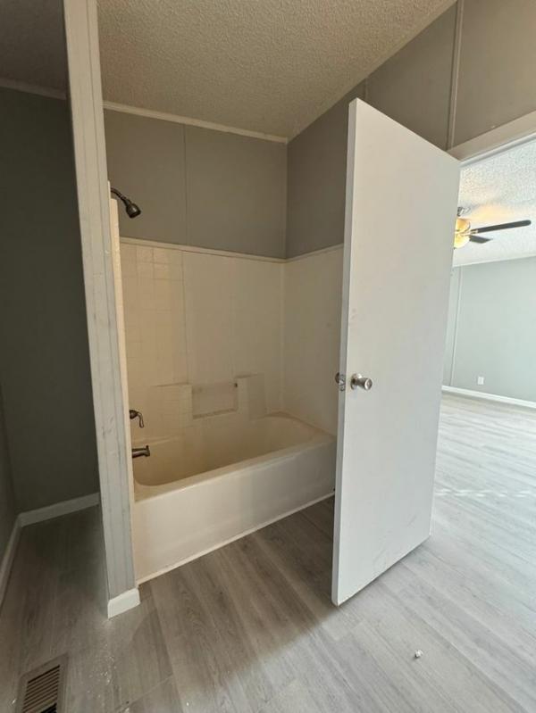 2006 Fleetwood Mobile Home