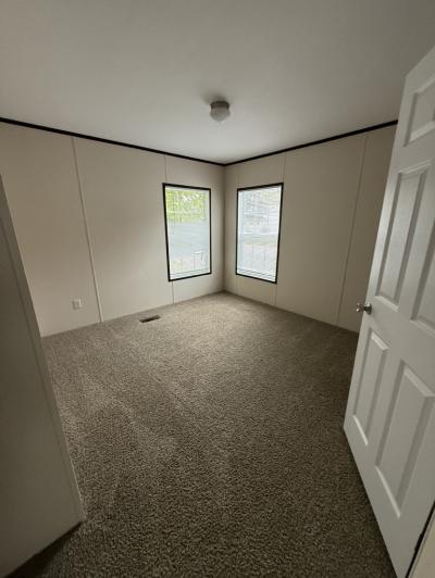 Photo 4 of 6 of home located at 39 Maynard Cir Oxford, MI 48381