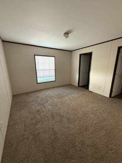 Photo 3 of 6 of home located at 39 Maynard Cir Oxford, MI 48381