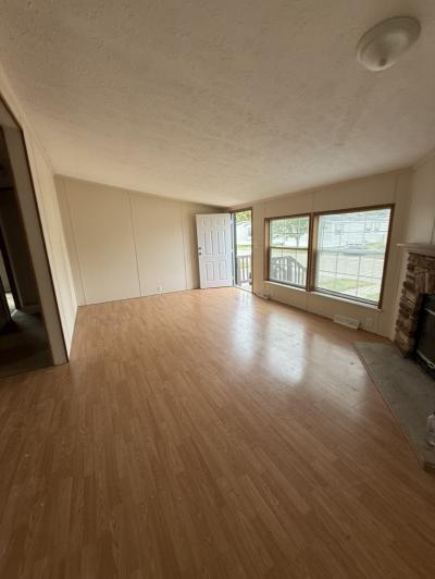 Photo 4 of 5 of home located at 284 Laurel Leah Oxford, MI 48381