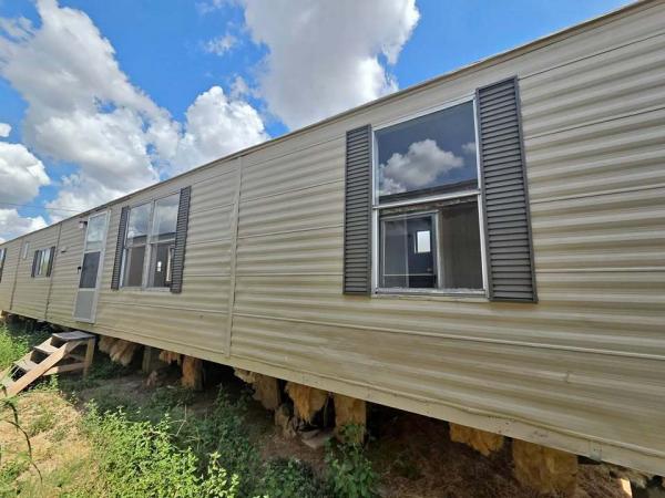 1980 CHAMPION Mobile Home