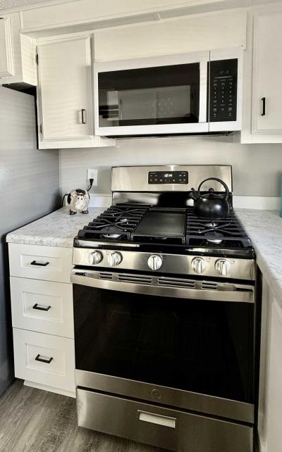 Photo 5 of 16 of home located at 5549 Hazel Dr Florence, KY 41042