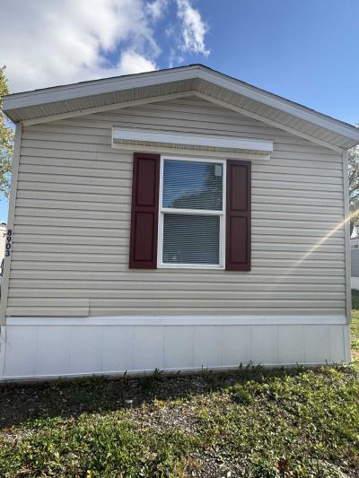 Photo 4 of 15 of home located at 8701 NE 107th Pl #43 Kansas City, MO 64157