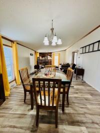 2000 Four Seasons Manufactured Home