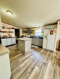 2000 Four Seasons Manufactured Home