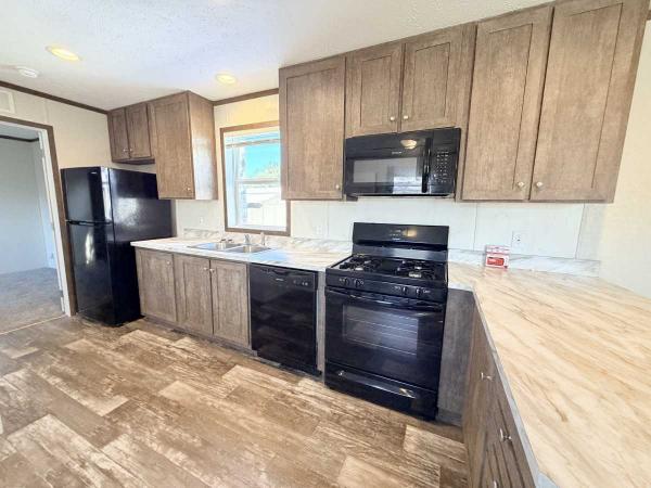 2023 Clayton Homes Mobile Home