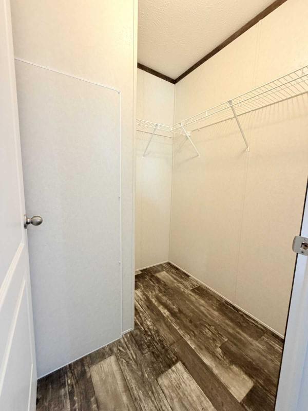 2023 Clayton Homes Mobile Home