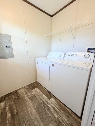 Photo 4 of 46 of home located at 534 E 37th Ave #254 Hobart, IN 46342