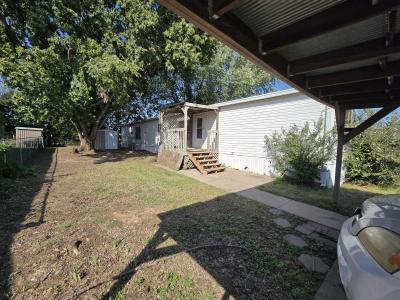 Mobile Home at 1001 E Macarthur Rd, Lot 326 Wichita, KS 67216