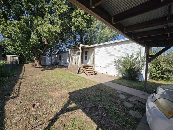 Photo 1 of 1 of home located at 1001 E Macarthur Rd, Lot 326 Wichita, KS 67216