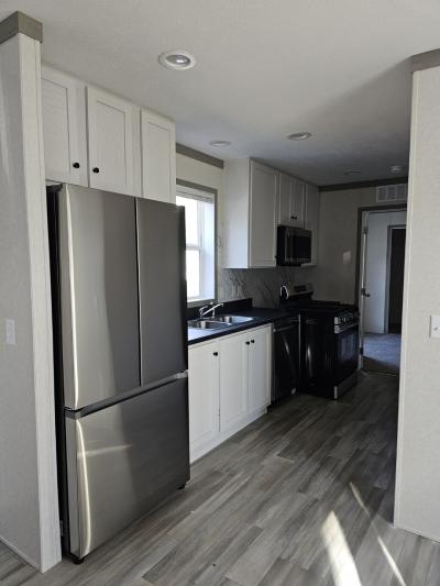 Mobile Home at 10039 County Road 4 Middlebury, IN 46540