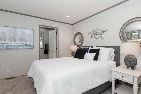 Photo 1 of 1 of home located at 3725 N. Peoria Rd #219 Springfield, IL 62702