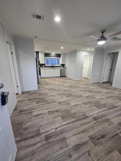 Photo 2 of 6 of home located at 5291 Collins Rd., #341 Jacksonville, FL 32244