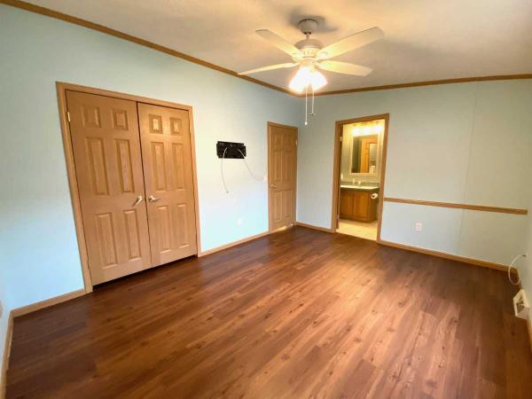 2001 Titan N/A Manufactured Home