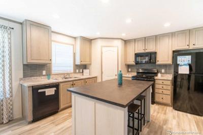 Mobile Home at 1644 Doc Strongs Rd Lansing, MI 48911