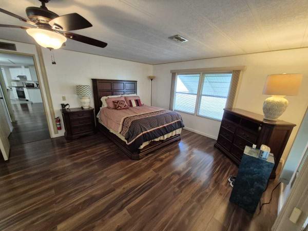 1982 BARR Manufactured Home