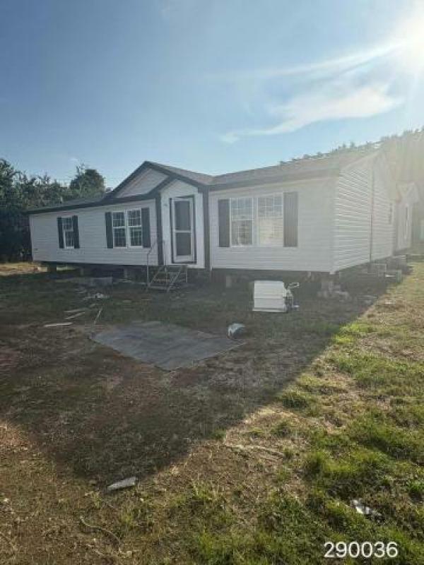 Photo 1 of 2 of home located at Luneau Mobile Homes Llc 1921 N Bolton Ave Alexandria, LA 71303