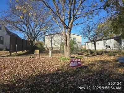 Mobile Home at 805 N 9th St Independence, KS 67301