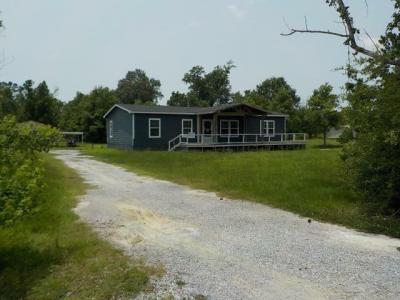Mobile Home at 2883 Odis Vincent Rd Sulphur, LA 70663