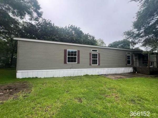 Photo 1 of 1 of home located at Parkway Village Estates 3230 Pine Ln Nederland, TX 77627