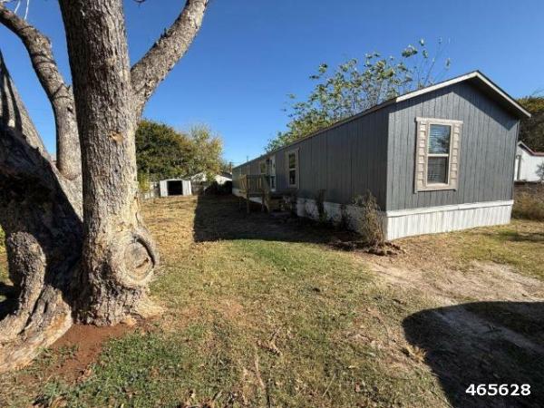 Photo 1 of 2 of home located at 5421 Lake View Dr Granbury, TX 76048