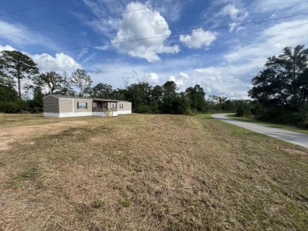 Photo 1 of 2 of home located at 10174 County Road 210 Shubuta, MS 39360