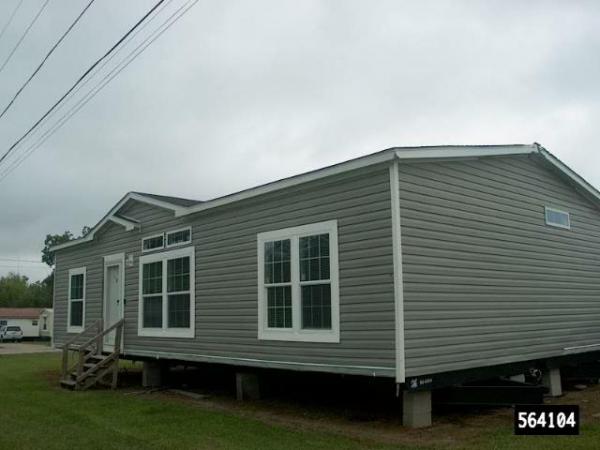 Photo 1 of 2 of home located at Heritage Homes Usa Inc. 918 Southeast Blvd Clinton, NC 28328