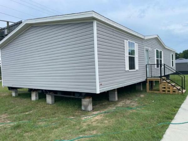 Photo 1 of 2 of home located at Maddox Mobile Homes Llc 109 Pine Ridge Rd. Eastman, GA 31023