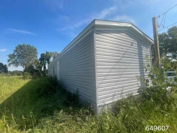 Photo 1 of 2 of home located at Reed's Repo Homes, Llc 500 Highway 210 S Dyersburg, TN 38024