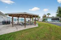 1985 Oakwood Manufactured Home