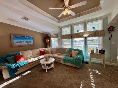 Photo 5 of 28 of home located at 3927 Scramble Drive Ruskin, FL 33570