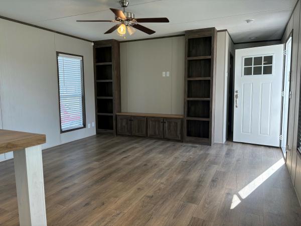 2023 Clayton Mobile Home