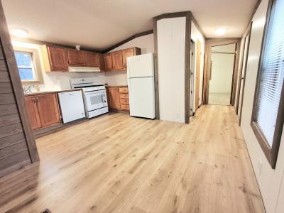 Photo 4 of 9 of home located at 10450 6 Mile Rd 252 Battle Creek, MI 49014