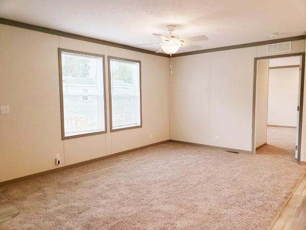 2024 Clayton 95PLH24523A (22.8x52) Mobile Home