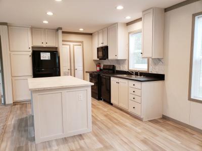 Photo 5 of 10 of home located at 10450 6 Mile Rd 164 Battle Creek, MI 49014