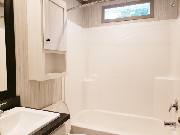 2024 Clayton 95PLH24523A (22.8x52) Mobile Home