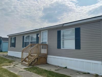 Photo 5 of 8 of home located at 259 Green Valley Road Flint, MI 48506