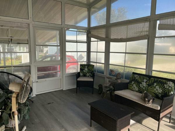 1979 SCHU HS Manufactured Home