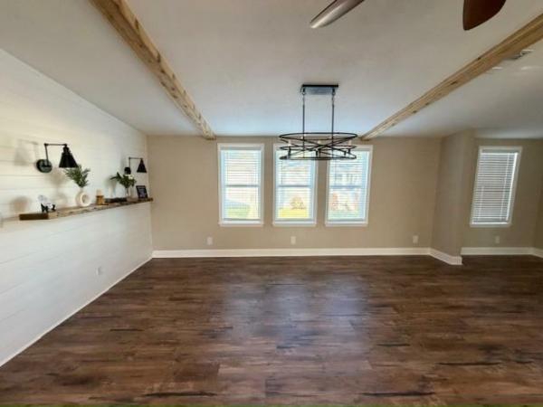 1986 Barrington Manufactured Home