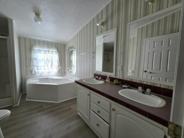 2000 FTWD Manufactured Home