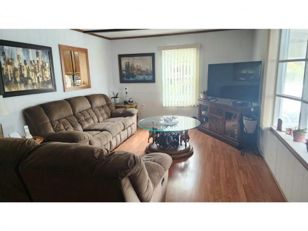 1979 Poloron Manufactured Home