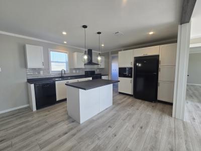 Photo 2 of 10 of home located at 455 Pineland Avenue Kyle, TX 78640