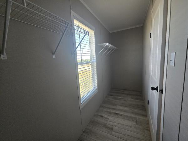 2025 Champion GW2856A-2856H32W01 Mobile Home