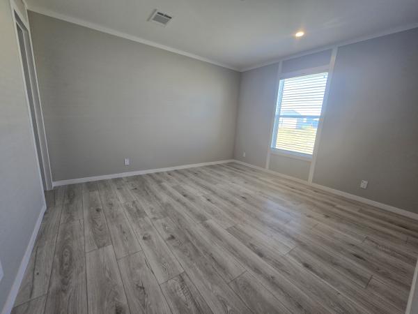 2025 Champion GW2856A-2856H32W01 Mobile Home