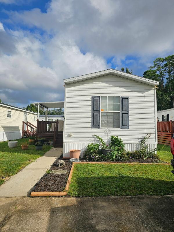 Photo 1 of 2 of home located at 489 Starratt Rd Lot #304 Jacksonville, FL 32218